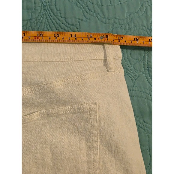 Loft Outlet Women's Size‎ 12 White Cotton Stretch Denim High-Rise Wide-Leg Jeans - Picture 6 of 8